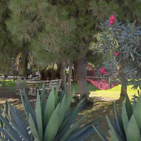 Vila Malyma With 2 And 1 Apartment, Front 10,000m2 Botanic Garden Zahora