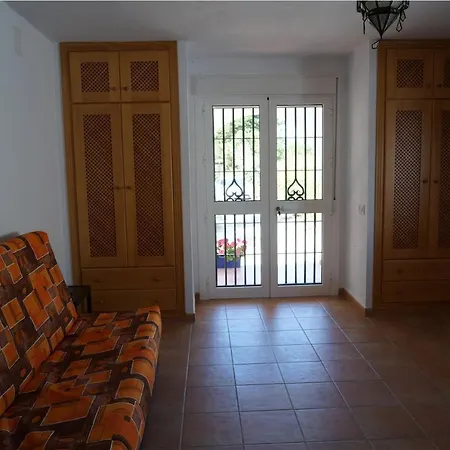 Malyma With 2 And 1 Apartment, Front 10,000m2 Botanic Garden *