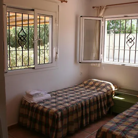 Malyma With 2 And 1 Apartment, Front 10,000m2 Botanic Garden